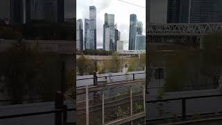 Деловой центр из вагона метро