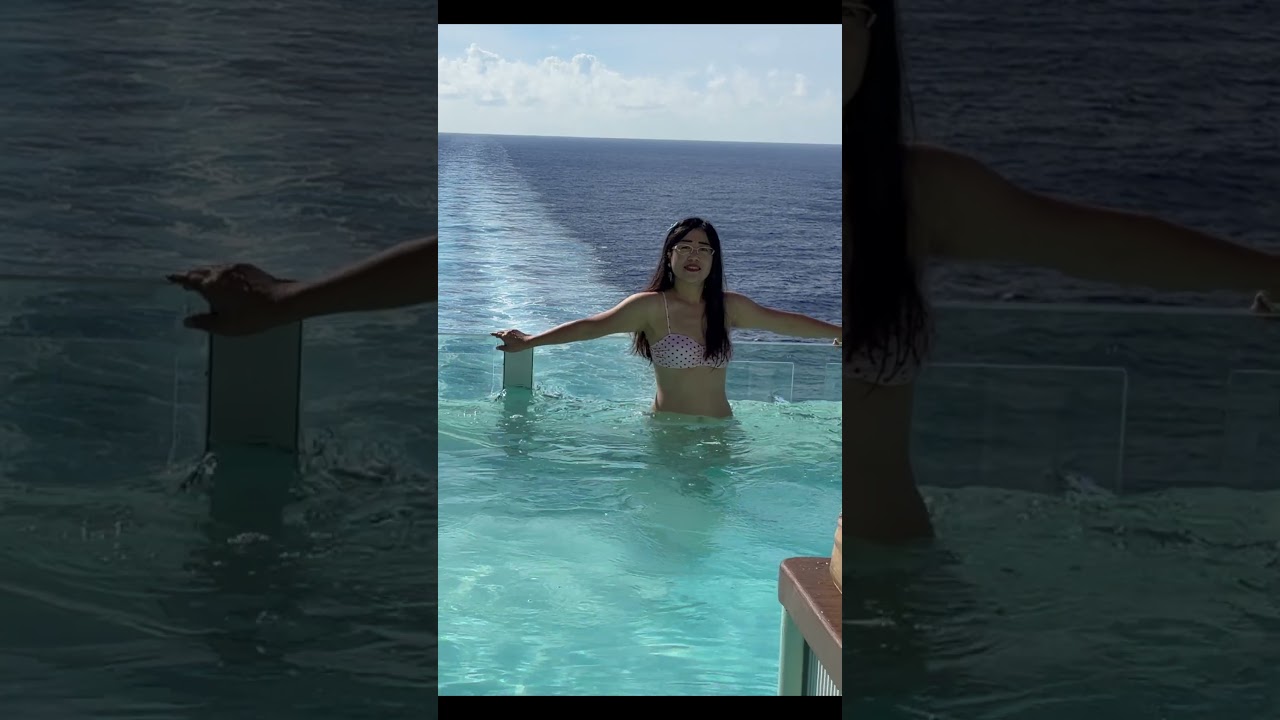 Icon of the Seas Cruise Hideaway Pool 🌊