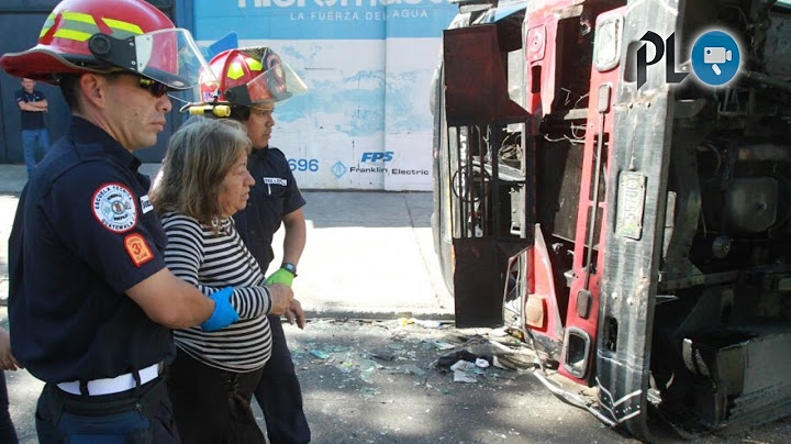 Piloto conducía sin licencia un autobús