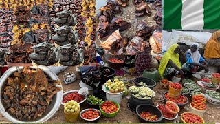 RURAL AFRICAN VILLAGE MARKET  DAY AT KWALI, IN NIGERIA, WEST AFRICA