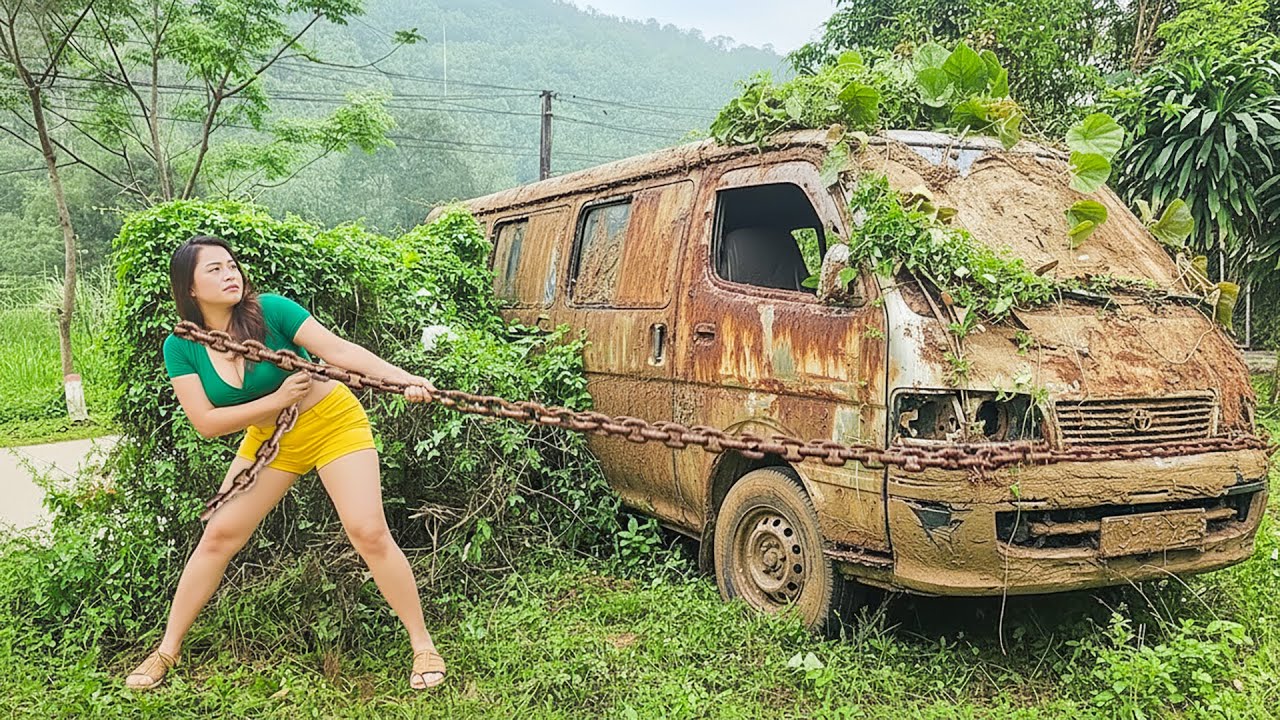 GENIUS GIRL VS JUNGLE BUS: Will This 16-Seater Toyota Start After 10 Years? | Wrench Girl