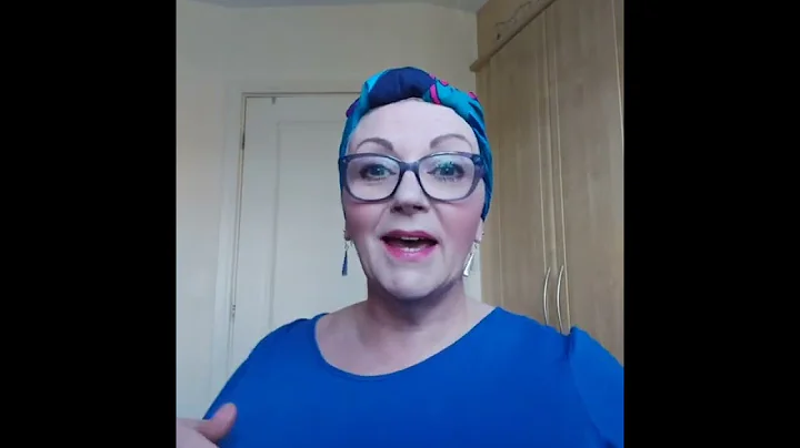 Lisa Newport Style How to tie a headscarf landgirl...