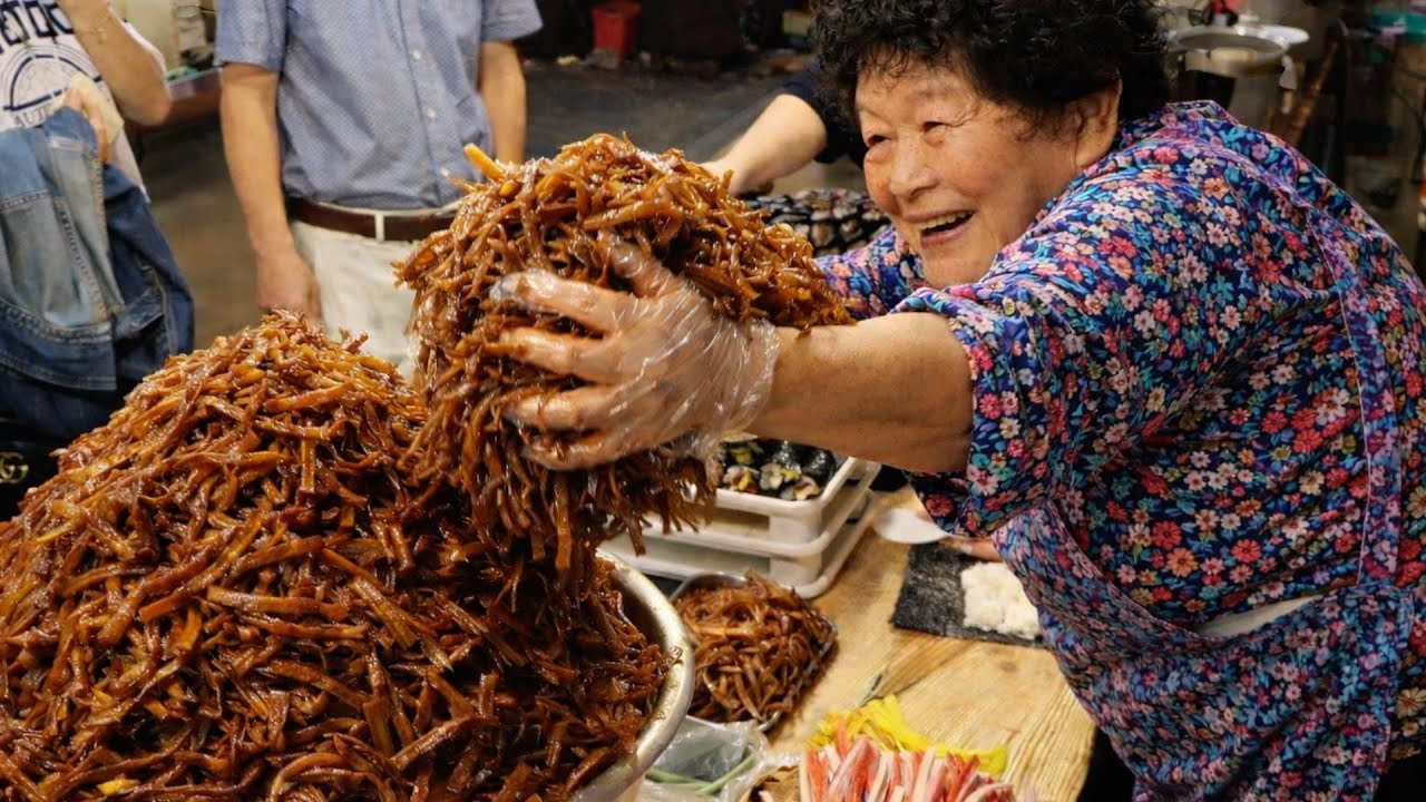 김밥에 이것 넣어 40년간 손님 줄세웠다?! 특별 비법으로 시장의 전설이 된 할머니 김밥집 몰아보기 Korean street food