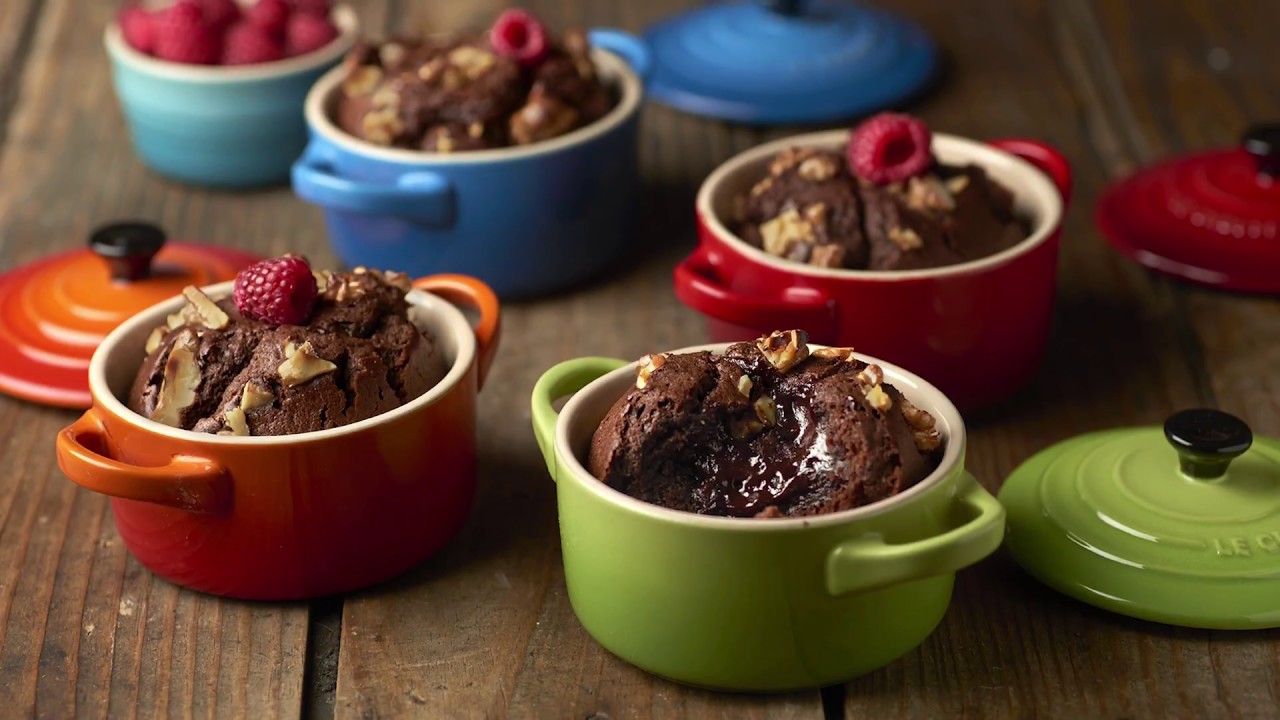 Recetas Le Creuset: Pastelitos de chocolate tiernos - YouTube