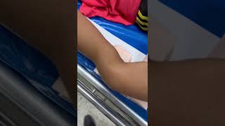 #ระวัง!!บาดเจ็บจากการเล่นกีฬา #แขนหักจากการเล่นฟุตบอล screenshot 5