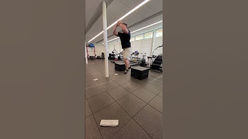 Depth Jump w/ Split Stance Landing