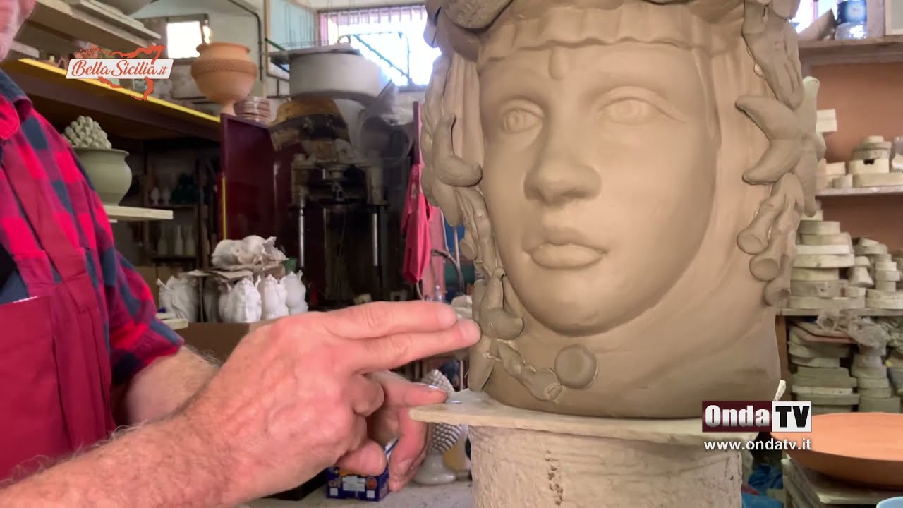 Come si realizza una testa di moro, Santo Stefano di Camastra - azienda Color Cotto