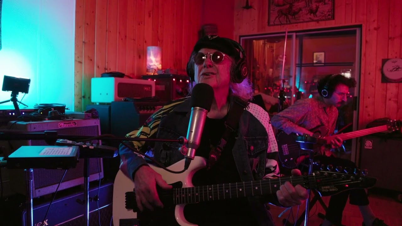 POCKET SOCKET  Tommy Peltier  Live at New Monkey Studios