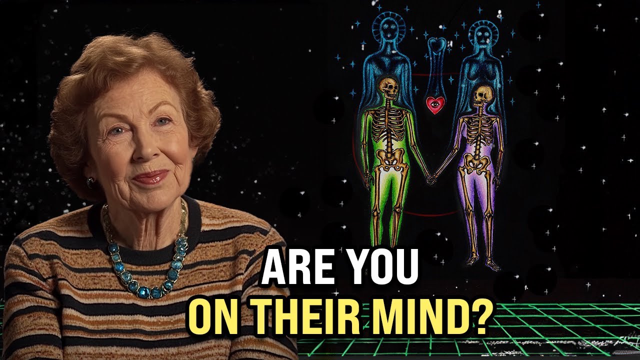 7 Weird Signs Someone Is Thinking About You