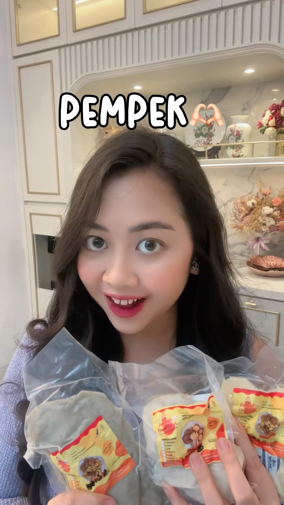 KALIAN SUKA PEMPEK GA?? ? | Klara Tania #shorts