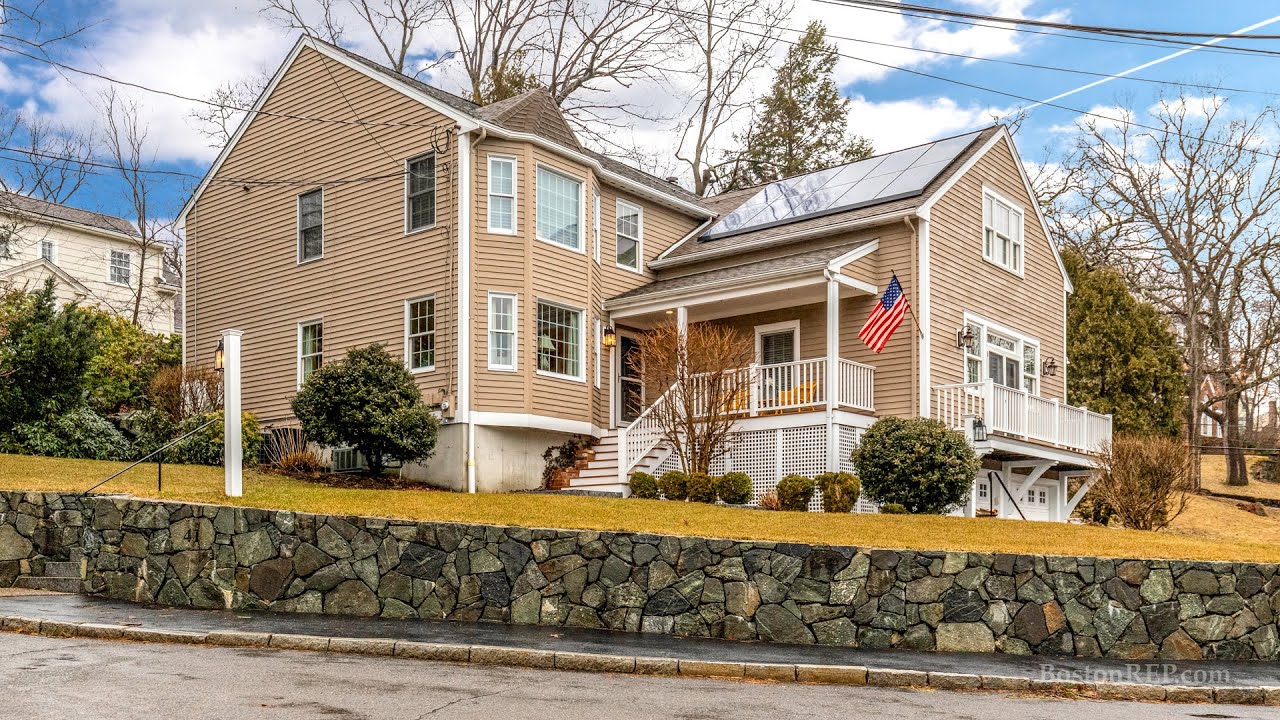 41 Upland Rd West, Arlington MA Patricia FitzGerald Tel 781248