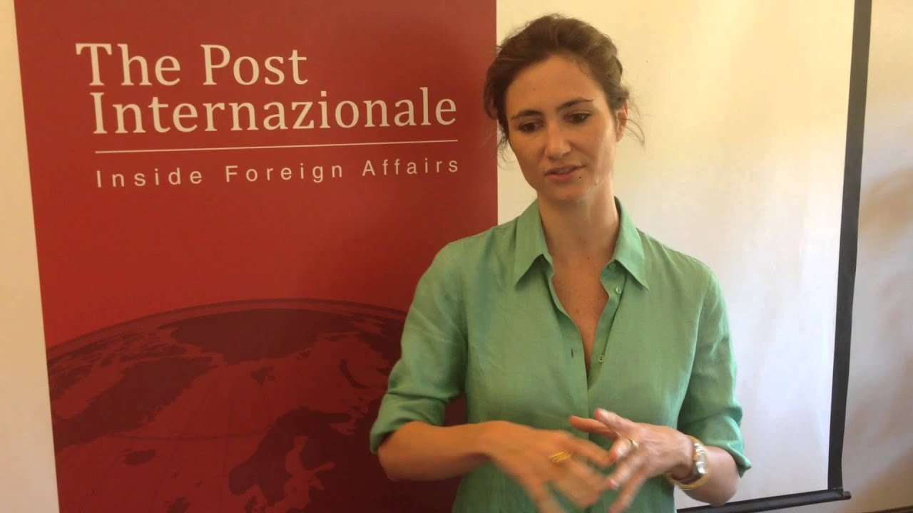 Come diventare giornalisti? Giovanna Loccatelli risponde - YouTube