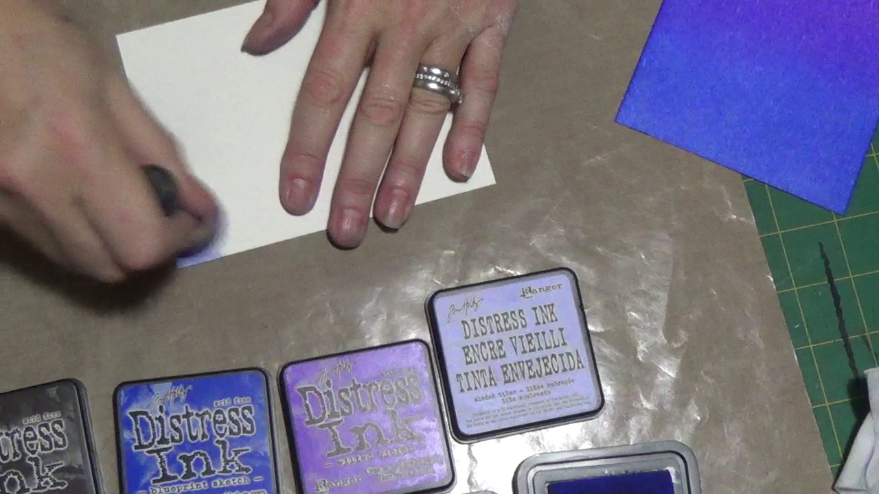 Tutorial - How to Blend a Night Sky with Distress Ink.