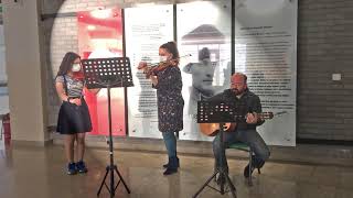 Keman Eşliğinde İstiklal Marşımız (İrem UÇAR)