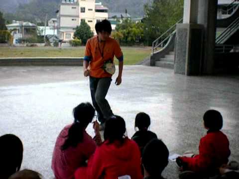 朝陽心言手語社社長小蝸牛跳SORRY SORRY.AVI