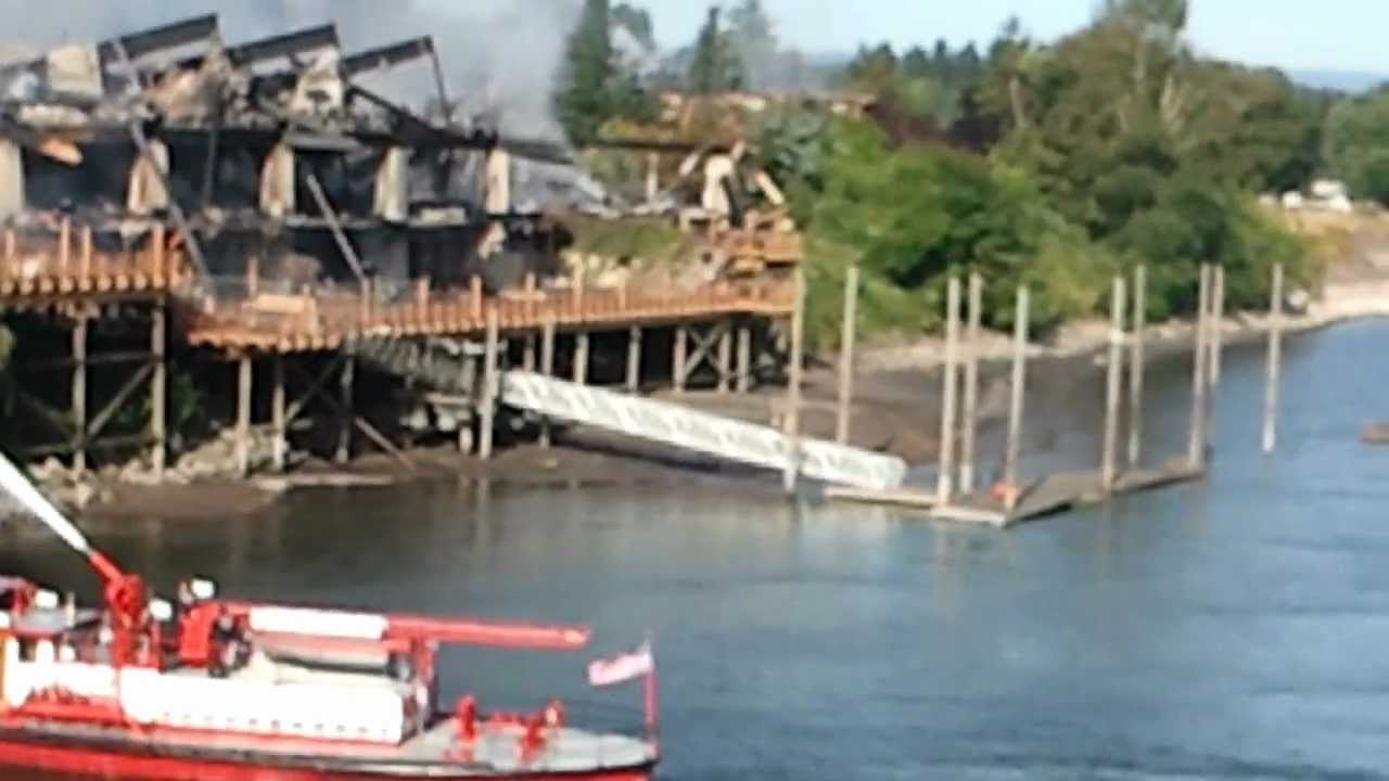 Youtube Thunderbird Hotel Red Lion Hotel Fire [ 720 x 1280 Pixel ]