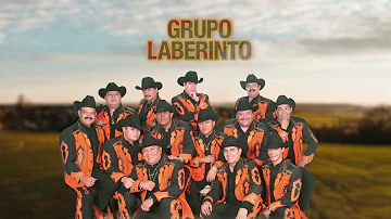 Grupo Laberinto - Pónganme Canciones Tristes (Letra Oficial)