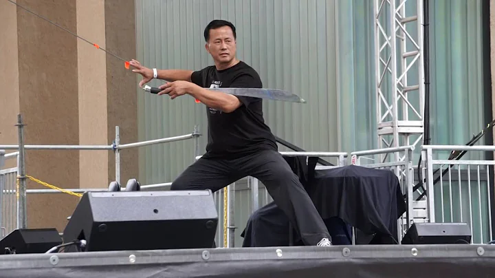 Guang yi ren chen tai chi broadsword the bells Lou...