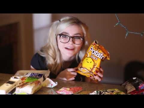 HENTAI BABE TRIES WEEB FOOD (asmr eating and sounds) | Cloveress