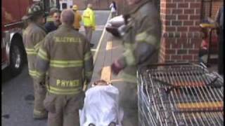 Delaware Online News Video: 2 injured after car hits store