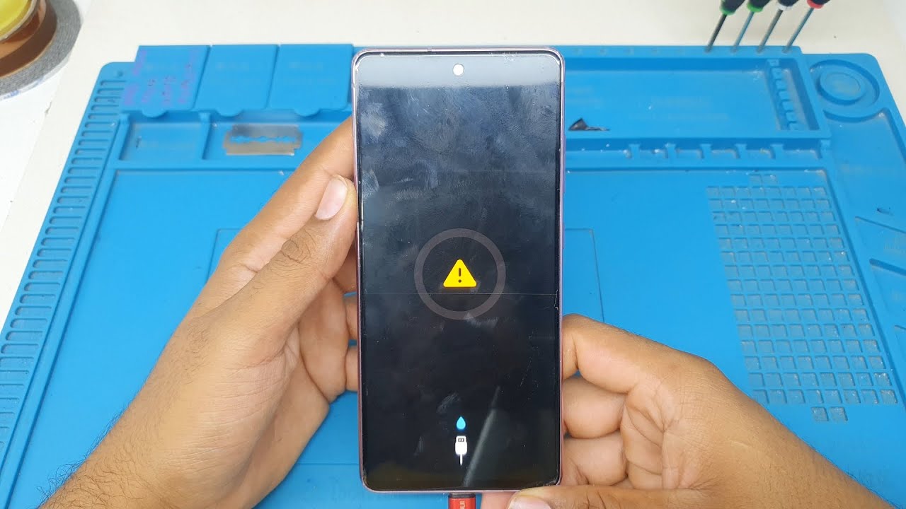 Samsung S20 FE apresenta Umidade Detectada e não carrega | Aprenda como resolver esse problema!