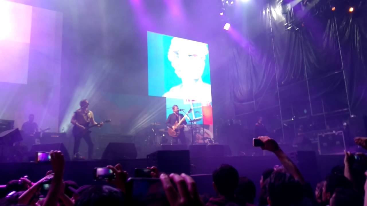 Kings of leon Waste a moment Live Out Mty 2016 YouTube Kings of leon Waste a moment Live Out Mty 2016 YouTube