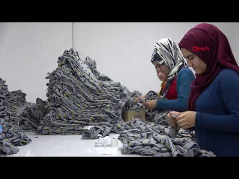 Erciş'te ürettikleri tekstil ürünlerini İstanbul'da pazarlıyorlar
