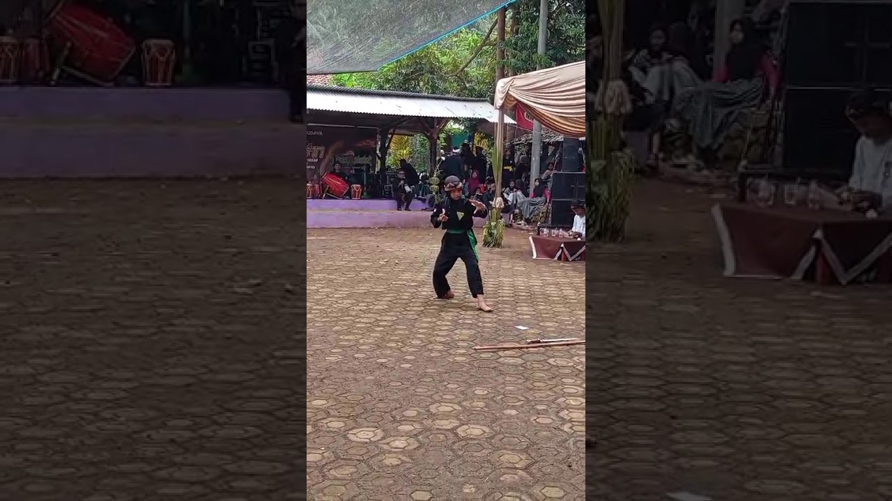 Tepak pareredan kombinasi padungdung jurus senjat golok dan tongkat 