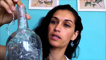 Como colocar pisca dentro de uma garrafa?