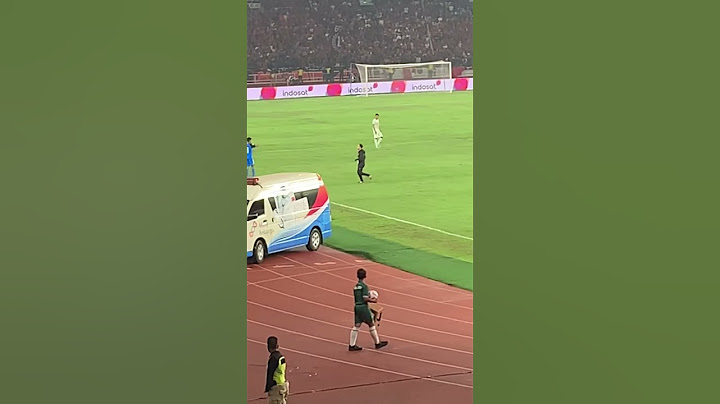 Momen Pemain Filipina dibawa Pakai Ambulance