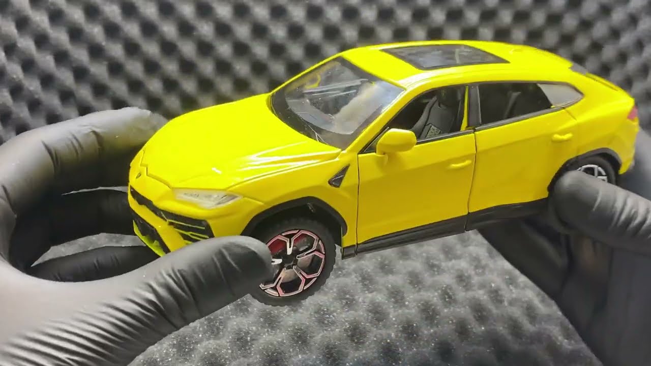 Unboxing Macheta Lamborghini Urus replica cu fum, sunet si lumini 1:24