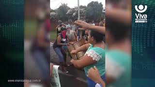 Familias De Granada Quitan Tranques En La Salida Del Departamento