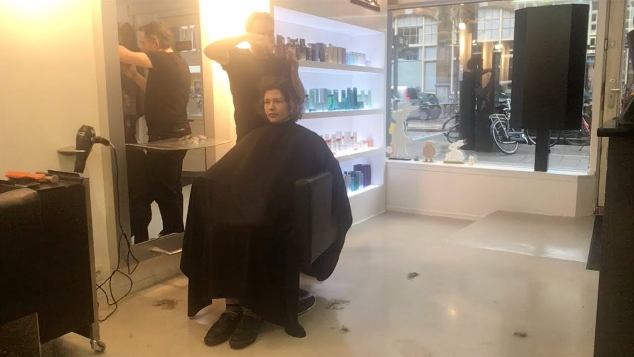 A curly haircut in Amsterdam YouTube