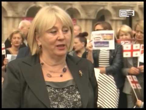 ენმ-ის ქალთა ორგანიზაცია „რუსთავი 2-ის“ მხარდასაჭერად