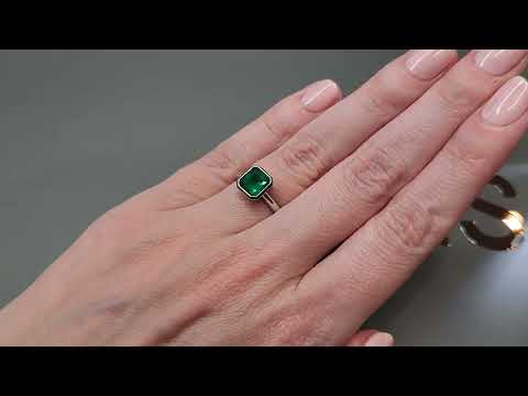 Ring with Vivid Green emerald color 1.60 ct in 18 karat gold  Video  № 2