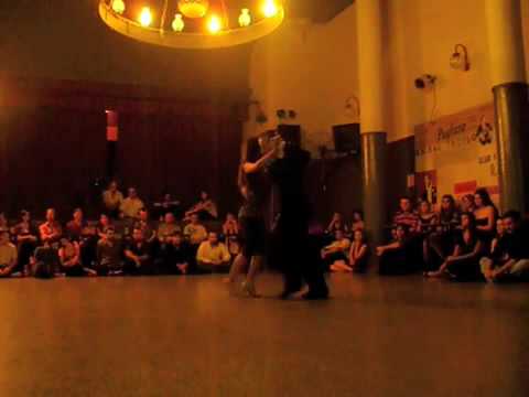 Guillermo Cerneaz & Paula Rampini bailando un Vals en Villa Malcom
