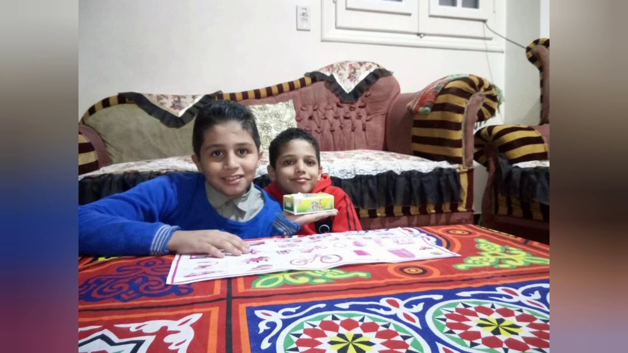 جبنا علبه لبان اللي بيكسب هدايا   وكسبنا هديه حلوه تعالو شوفو كسبنا ايه