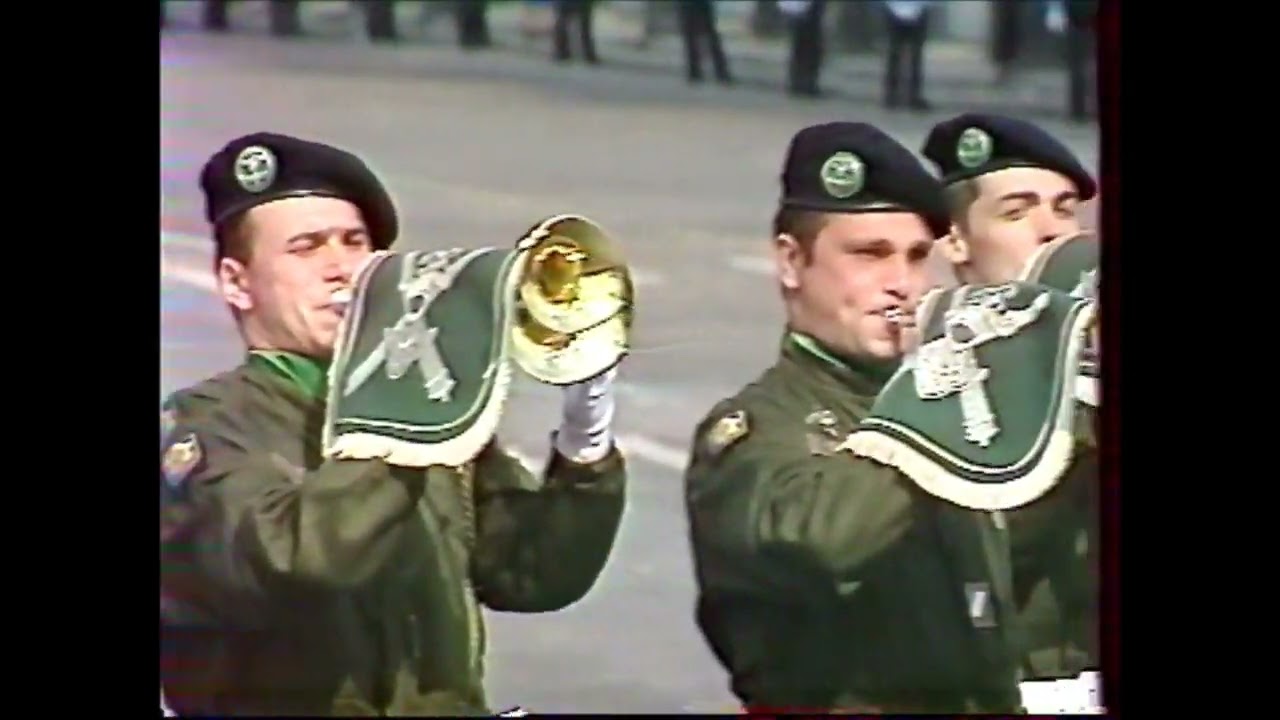 Fanfare du 501 RCC au 14 Juillet 1989 à PARIS. Direction: André SOUPLET