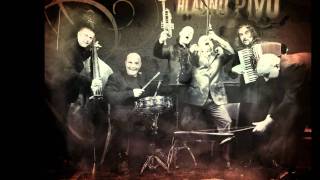 Video thumbnail of "Hladno pivo - Aleksandar veliki HD"