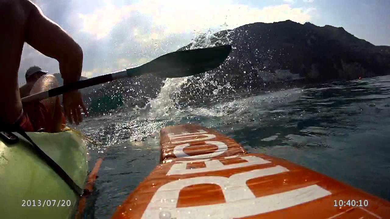 kayak flight ΠΟΝΤΙΣΗ ΣΕΜΑΔΟΥΡΩΝ ΓΑΛΑΖΙΑ ΣΗΜΑΙΑ - PLACING BLUE FLAG BUOYS KAYAK
