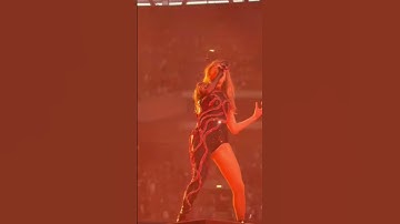 When did you get hot? ❤️‍🔥 #fyp #viralvideo #swiftie #taylorswift