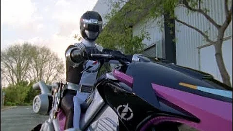 Hovertek Cycle | E4 Heart of Blue | Operation Overdrive | Power Rangers Official