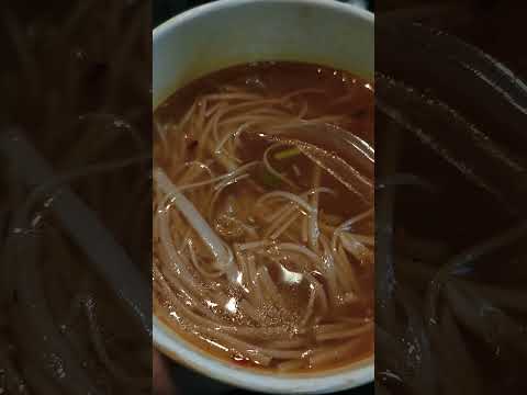 板橋麻辣大腸麵線!裡面有辣菜脯!獨特風味!不錯吃!