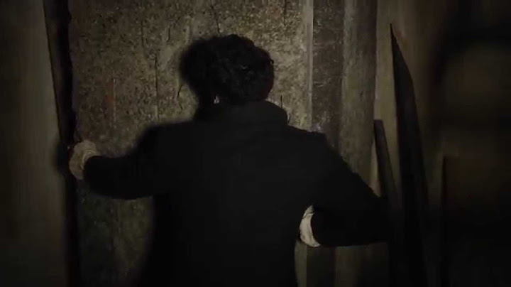 WHAT WE DO IN THE SHADOWS - The first six minutes! "We're still friends today"