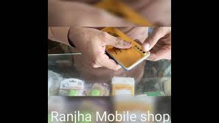 Golden Mobile back Glass ko kasy lagaty hain.watch complete this video.🤪🤪🤪 screenshot 5