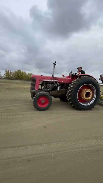 The all new Fendt 600 Vario. Quite the lineup to see it!￼ 