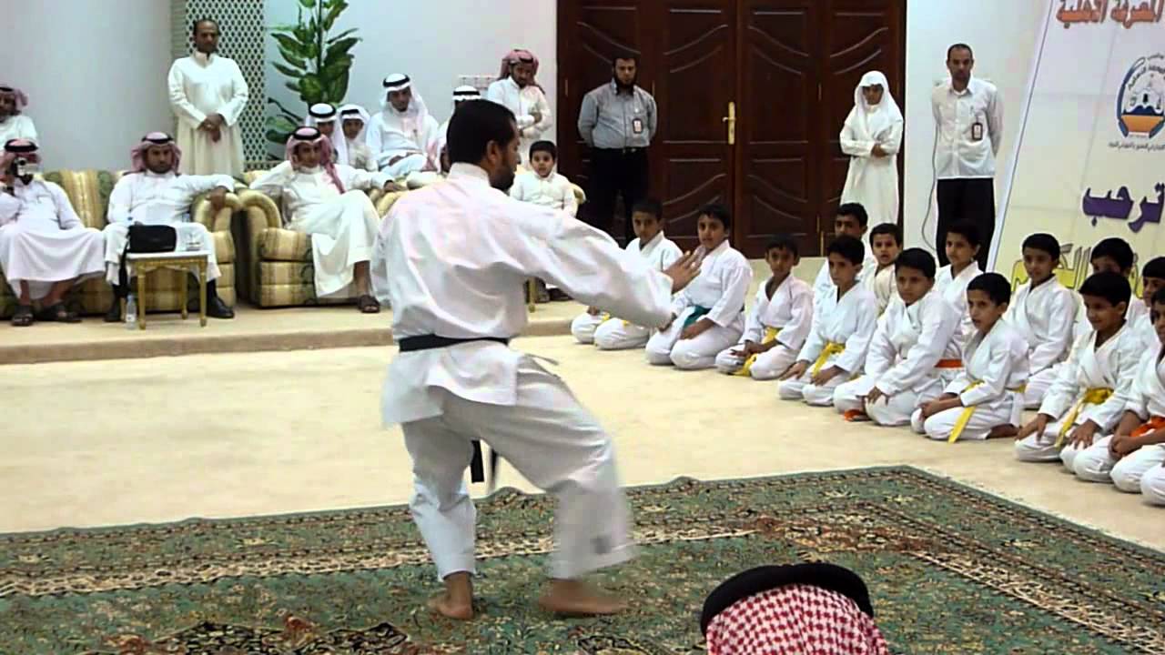 عرض الكارتية في حفل مدرسة منابع المعرفة الاهلية بشرورة  ملتقى شرورة