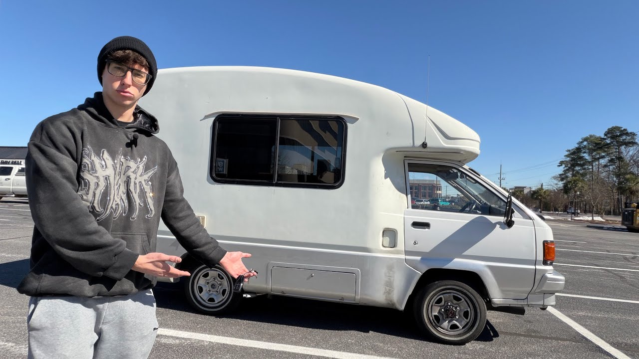 I graduated college—now I live in a 34 year old vintage Japanese van 
