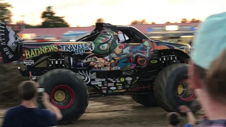 Monster Trucks - Best Trick Competition - Hartford...