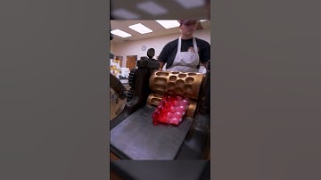 Candy Drop Roller Machine in action